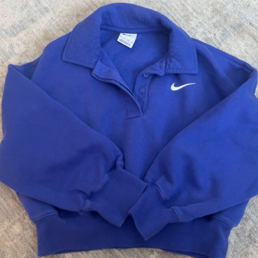 Nike sweater